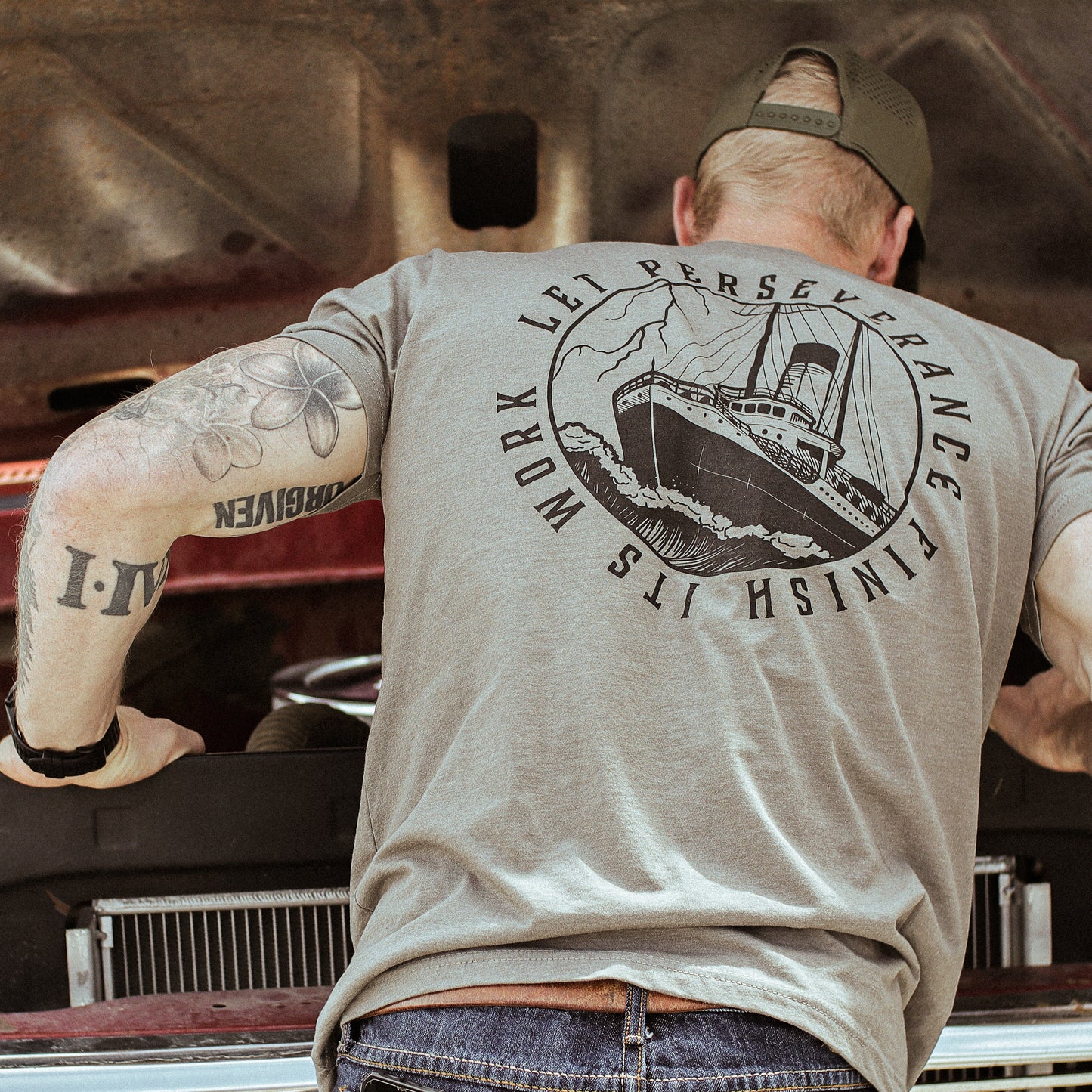SVNFOLD "Let perseverance finish its work" Tshirt - Warm Grey
